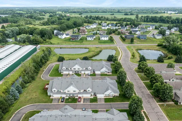 $215,000 | 301 Roosevelt Street South, Unit G, Cambridge, MN 55008