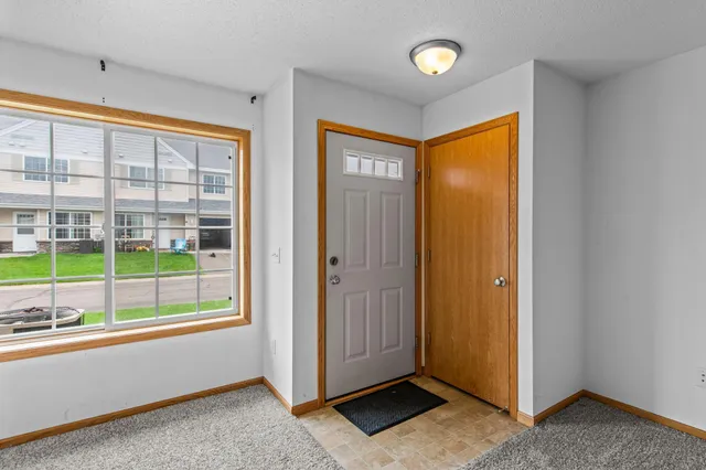 $215,000 | 301 Roosevelt Street South, Unit G, Cambridge, MN 55008