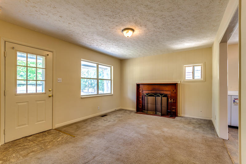 5113 Clover Road Knoxville, TN 37912 - Photo 6 of 18 009161014-2-5113CloverRdKnoxvilleTN-SMAL