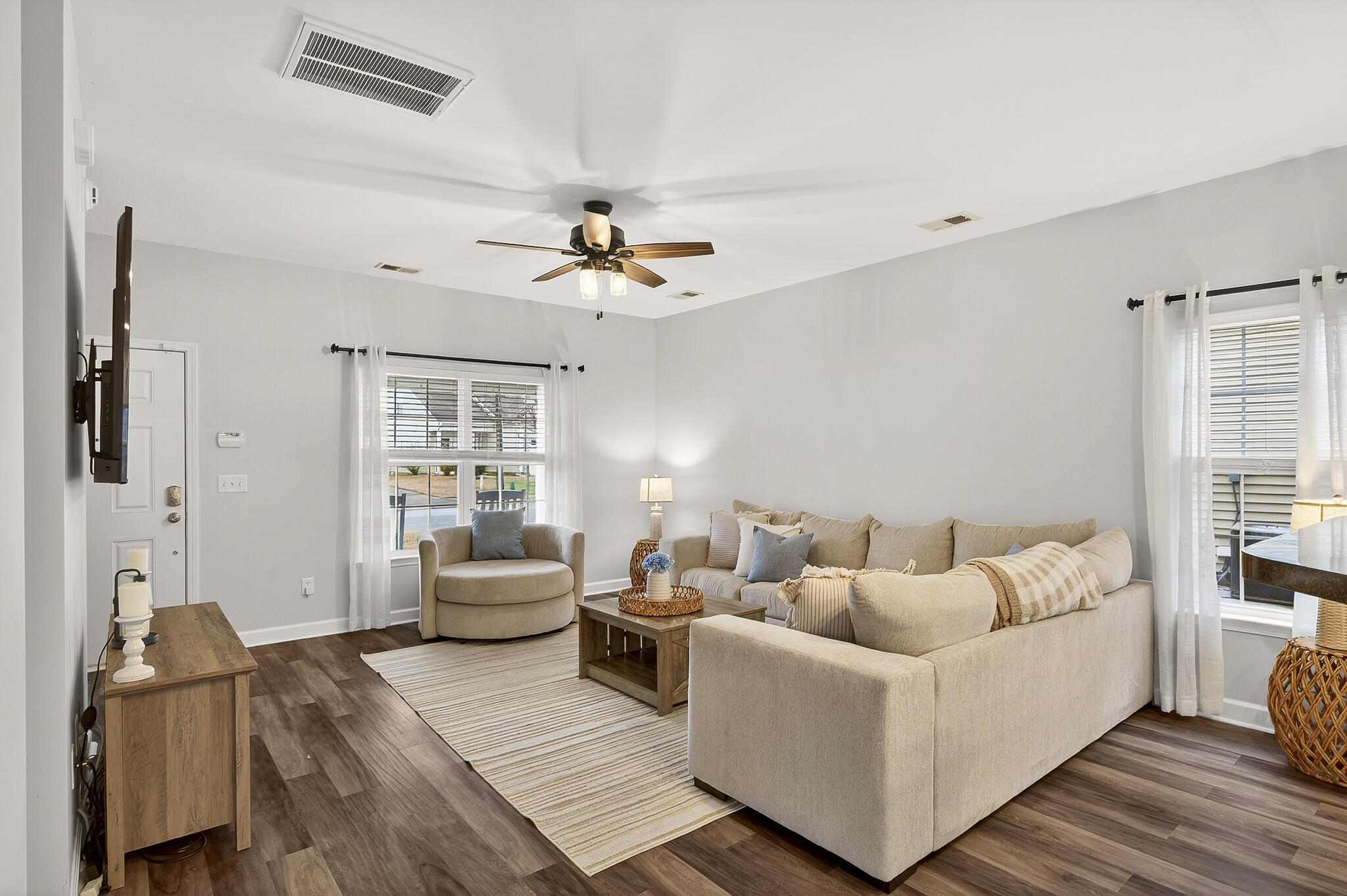 236 Island Green Road Goose Creek, SC 29445 - Photo 4 of 21 MOD_4808