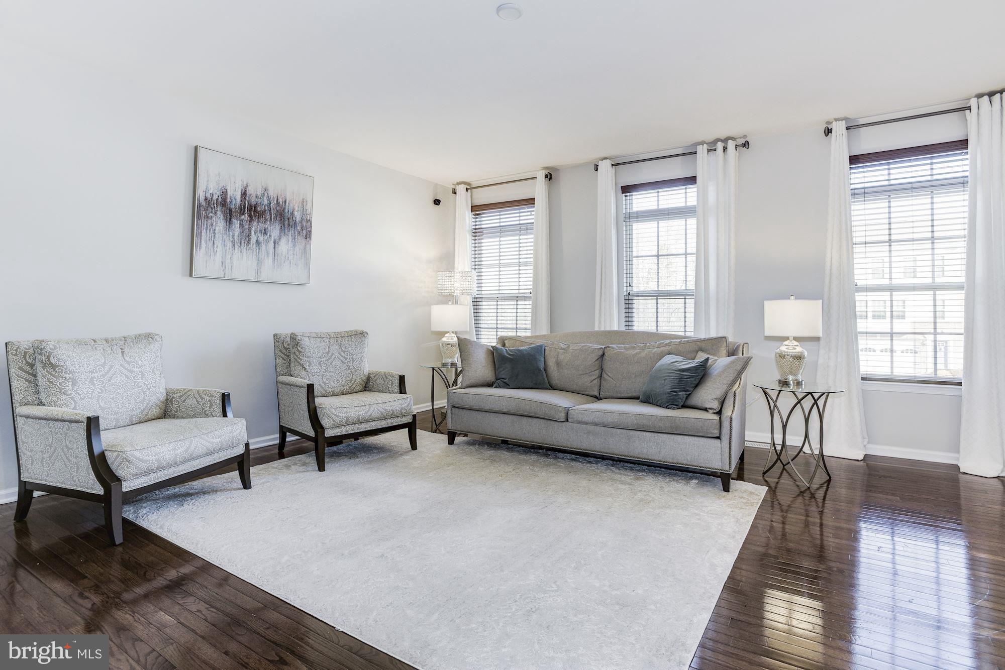 16 Grace Drive Marlton, NJ 08053 - Photo 5 of 41 Bright and spacious Living Room