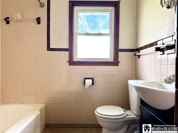 $169,900 | 4 Leon Place, Pomfret, NY 14063
