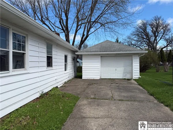 $169,900 | 4 Leon Place, Pomfret, NY 14063