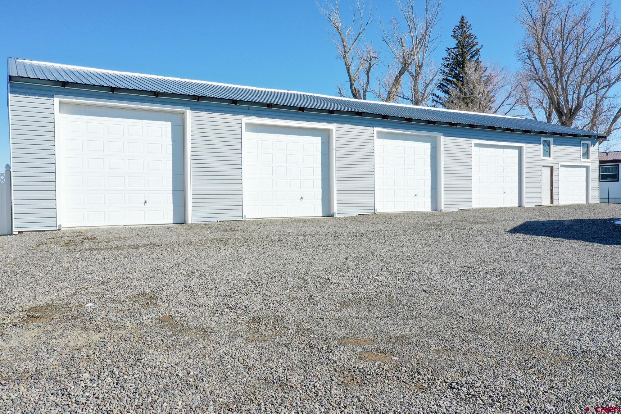 2749 Locust Road Montrose, CO 81401 - Photo 31 of 31 5 HUGE BAYS