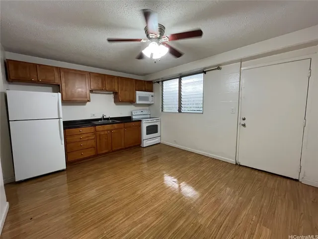 $1,400 | 2407 Tusitala Street, Unit 101, Honolulu, HI 96815