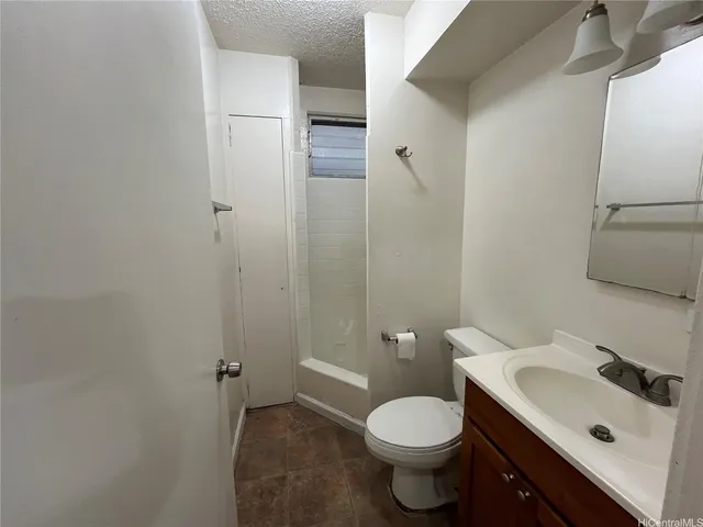 $1,400 | 2407 Tusitala Street, Unit 101, Honolulu, HI 96815