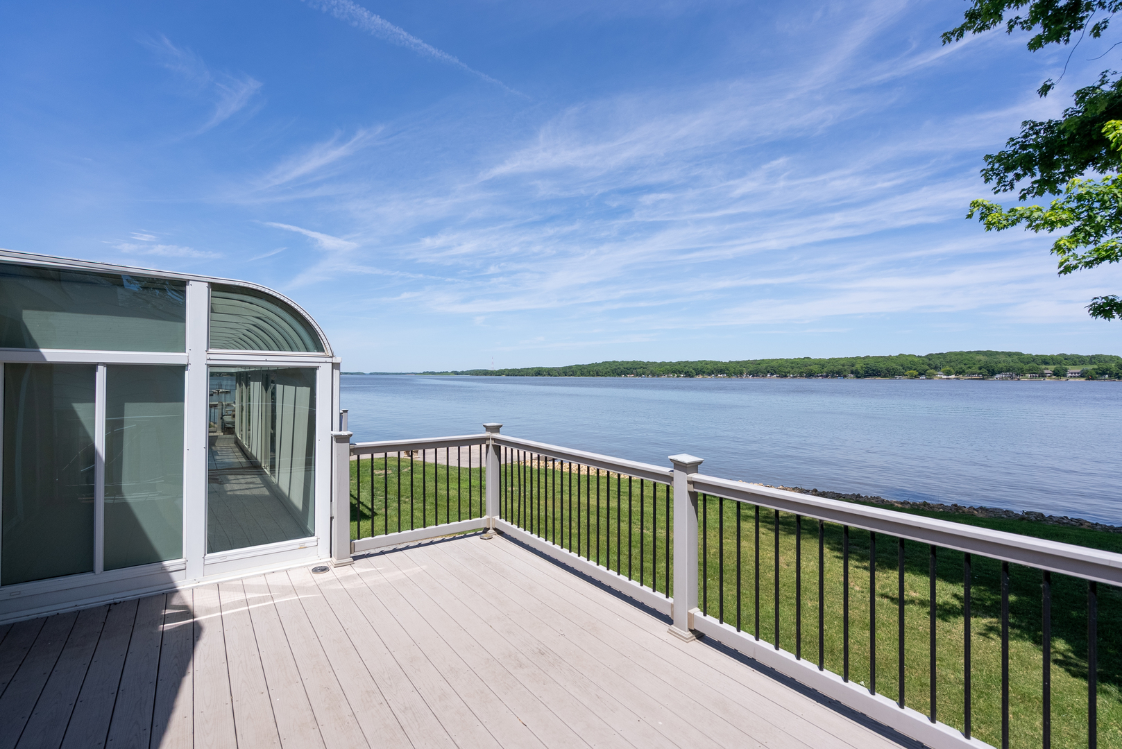 22799 Great River Road Le Claire, IA 52753 - Photo 37 of 48