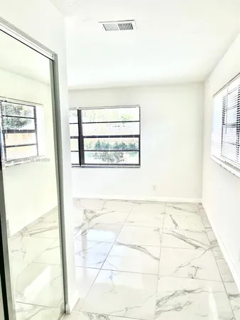 $4,800 | 329 Southwest 3rd Street, Boca Raton, FL 33432