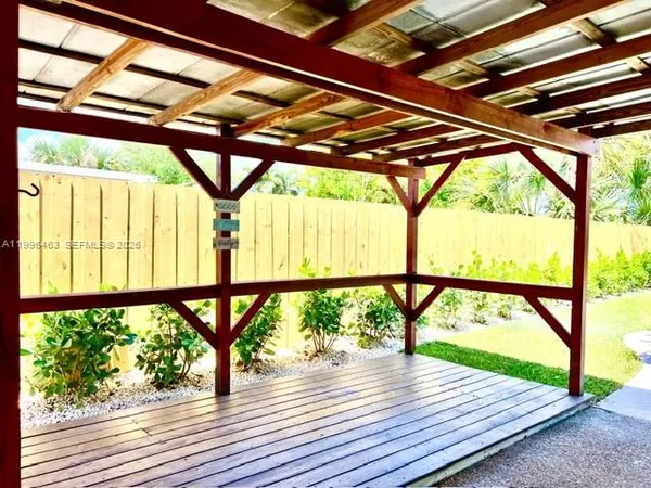 $4,800 | 329 Southwest 3rd Street, Boca Raton, FL 33432