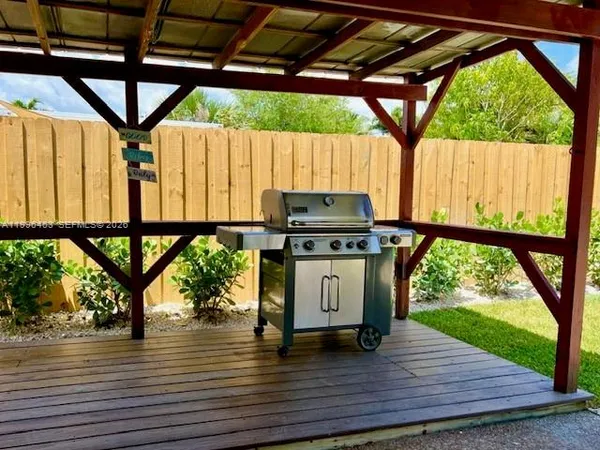 $4,800 | 329 Southwest 3rd Street, Boca Raton, FL 33432