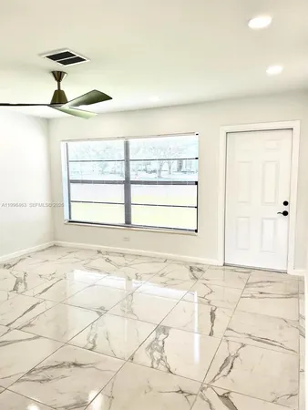 $4,800 | 329 Southwest 3rd Street, Boca Raton, FL 33432