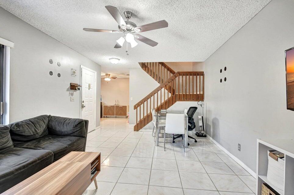 7558 Courtyard Run East Boca Raton, FL 33433 - Photo 7 of 23 20241122112148857485000000-o