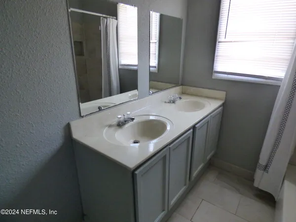 $1,750 | 516 East 58th Street, Jacksonville, FL 32208
