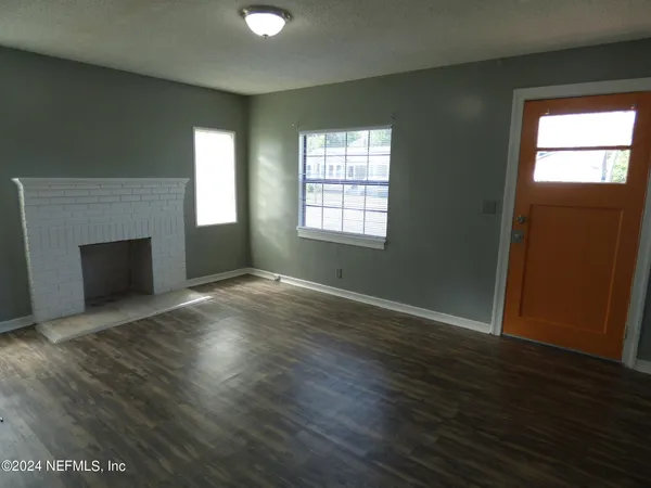 $1,750 | 516 East 58th Street, Jacksonville, FL 32208