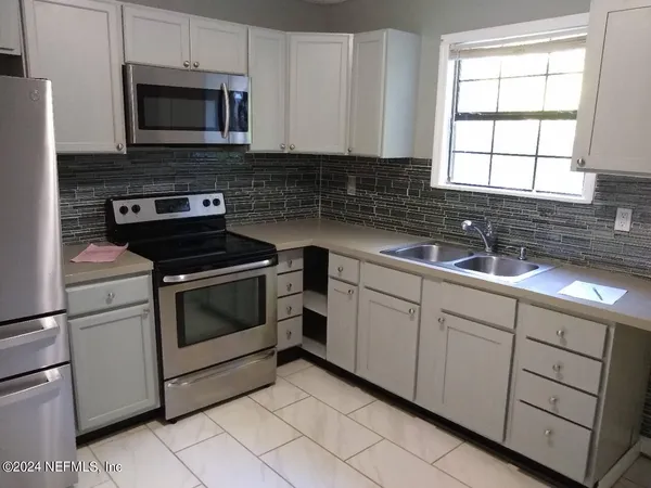$1,750 | 516 East 58th Street, Jacksonville, FL 32208