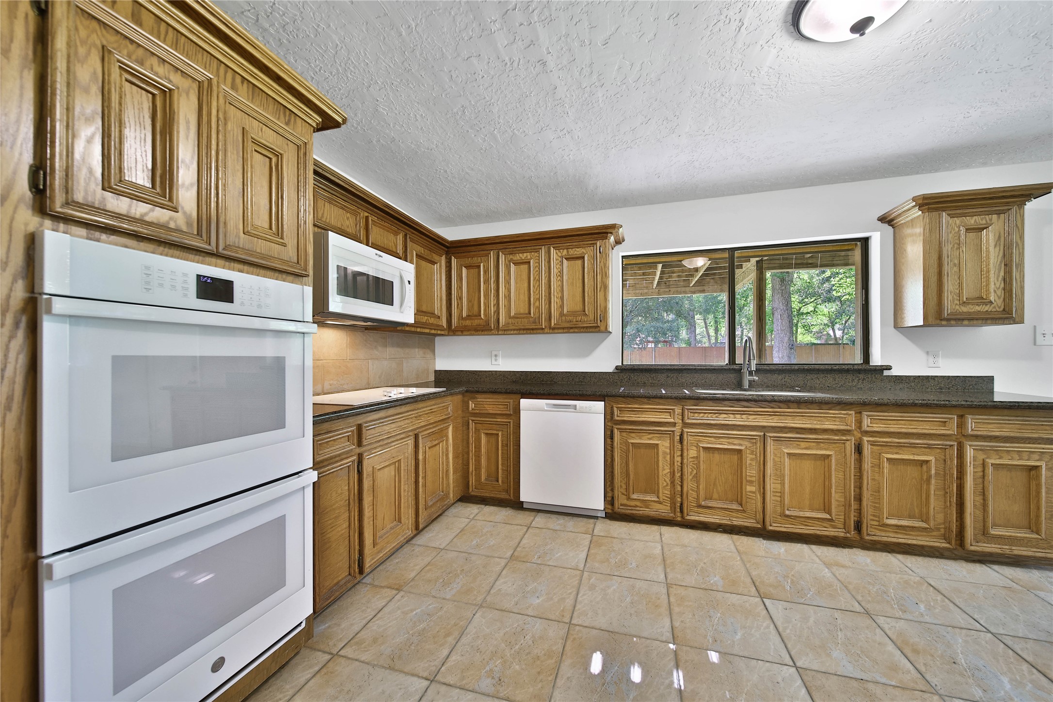 15418 Willis Way Conroe, TX 77384 - Photo 23 of 41