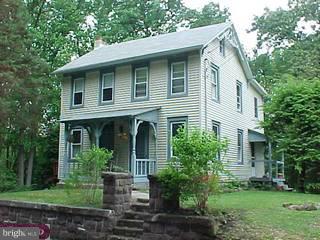 857 Mountain View Road Reading, PA 19607 - Photo 1 of 6
