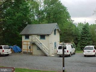 857 Mountain View Road Reading, PA 19607 - Photo 4 of 6