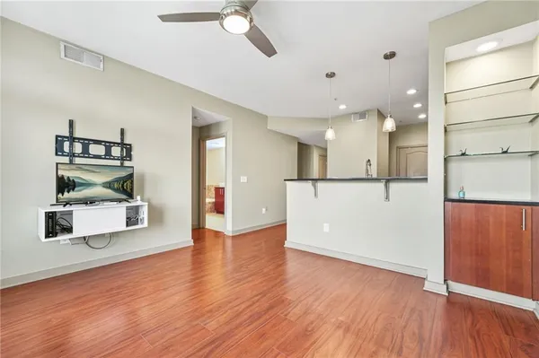 $1,950 | 390 17th Street Northwest, Unit 5037, Atlanta, GA 30363