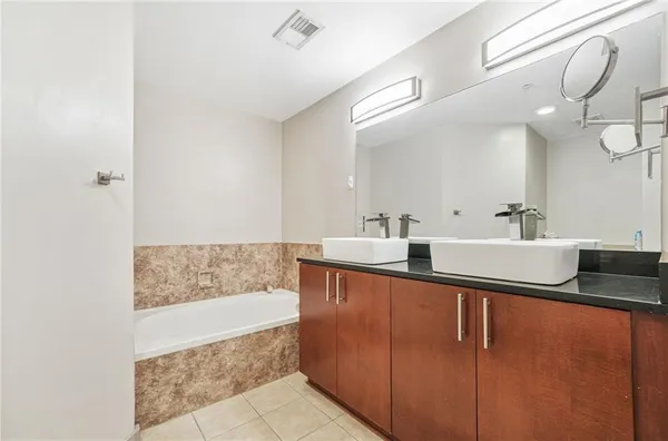 $1,950 | 390 17th Street Northwest, Unit 5037, Atlanta, GA 30363