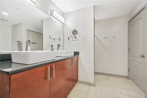 $1,950 | 390 17th Street Northwest, Unit 5037, Atlanta, GA 30363