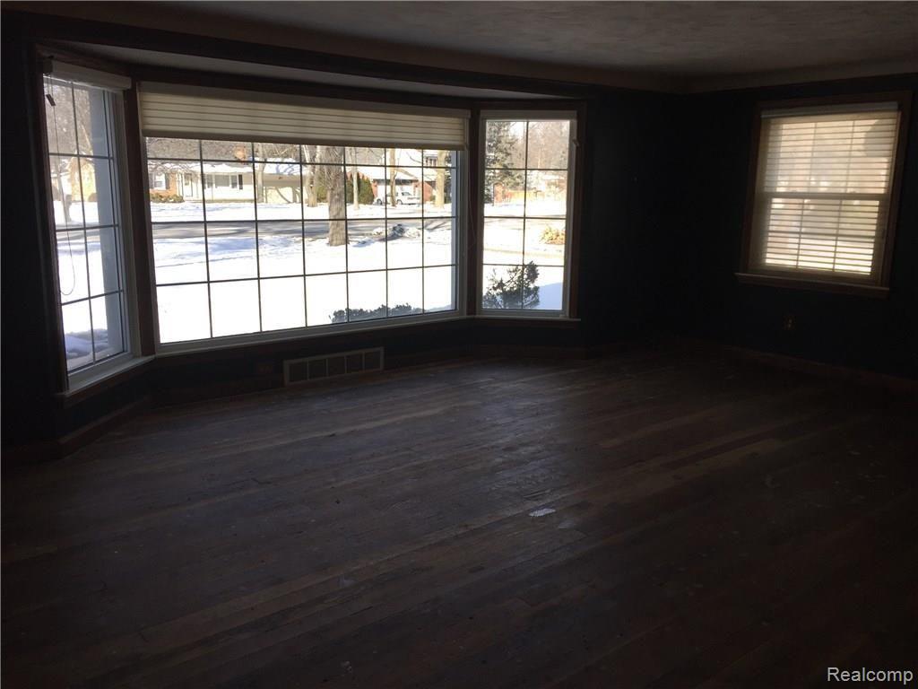 21455 Meridian Road Grosse Ile, MI 48138 - Photo 12 of 30 IMG_0884.JPG