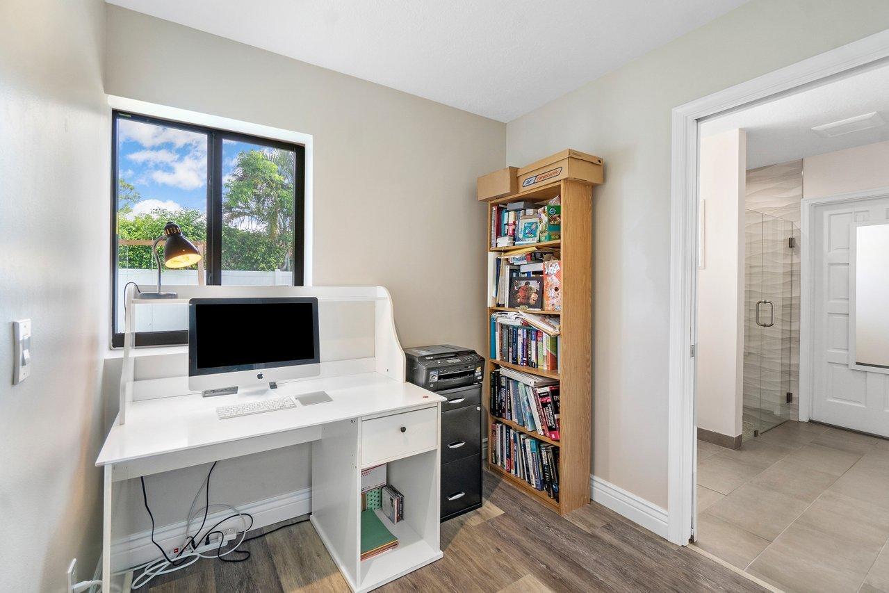 1491 Southwest 15th Street Boca Raton, FL 33486 - Photo 21 of 36 025-1491Southwest15thStreet-BocaRaton-FL