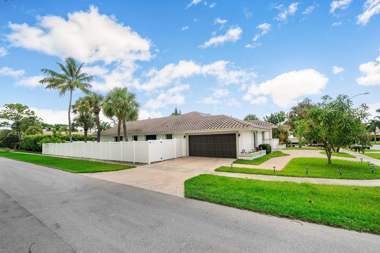 1491 Southwest 15th Street Boca Raton, FL 33486 - Photo 3 of 36 002-1491Southwest15thStreet-BocaRaton-FL