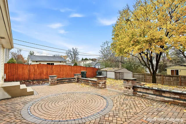 $2,300 | 1219 Brentwood Drive, Round Lake Beach, IL 60073