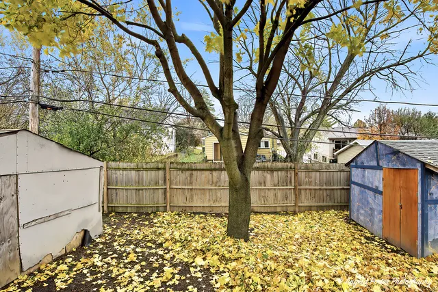 $2,300 | 1219 Brentwood Drive, Round Lake Beach, IL 60073