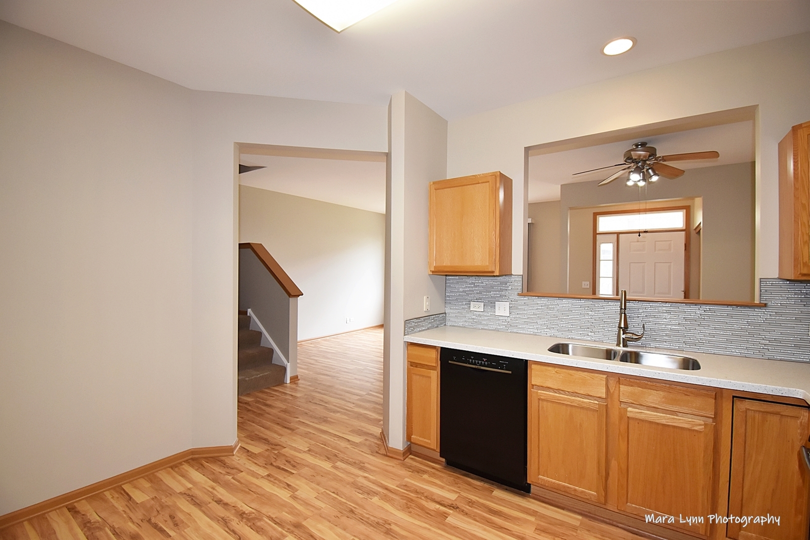 760 County Line Road Aurora, IL 60502 - Photo 13 of 25 a bathroom with a sink and a mirror