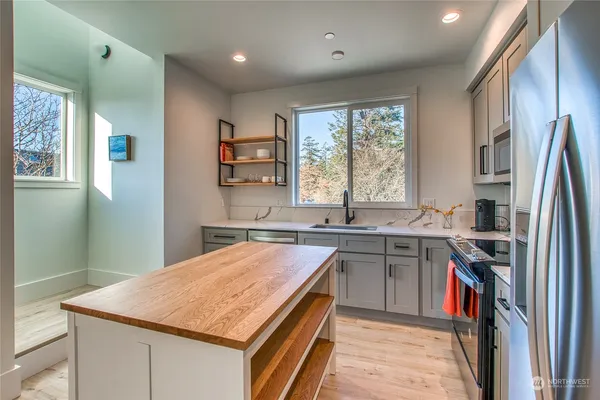 $1,098,000 | 231 Madrona Street, Unit 5, Orcas Island, WA 98245