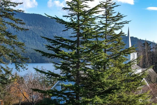 $1,098,000 | 231 Madrona Street, Unit 5, Orcas Island, WA 98245