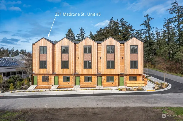 $1,098,000 | 231 Madrona Street, Unit 5, Orcas Island, WA 98245