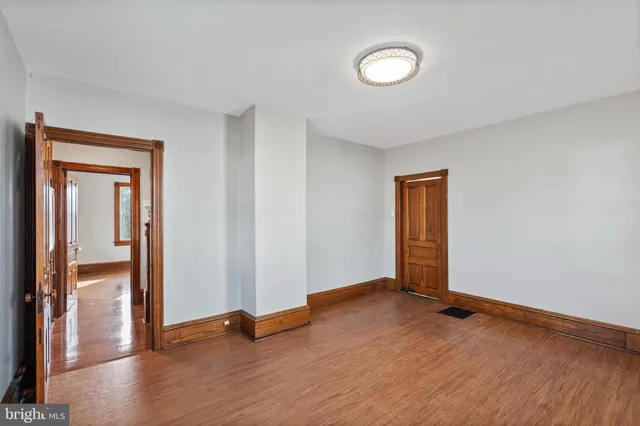 $3,000 | 923 North Main Street, Glassboro, NJ 08028