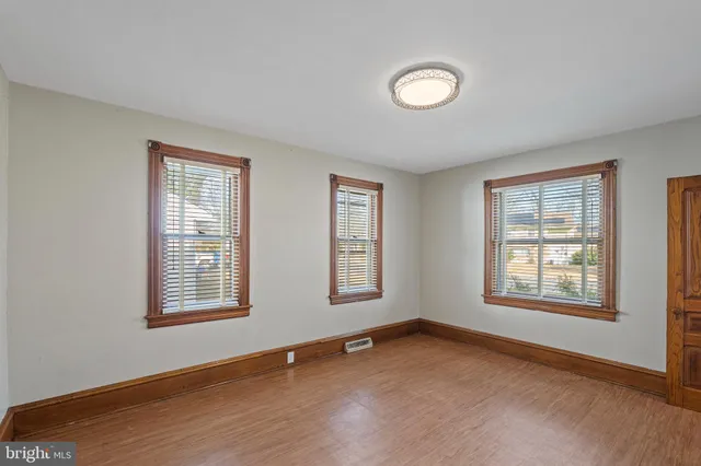 $3,000 | 923 North Main Street, Glassboro, NJ 08028