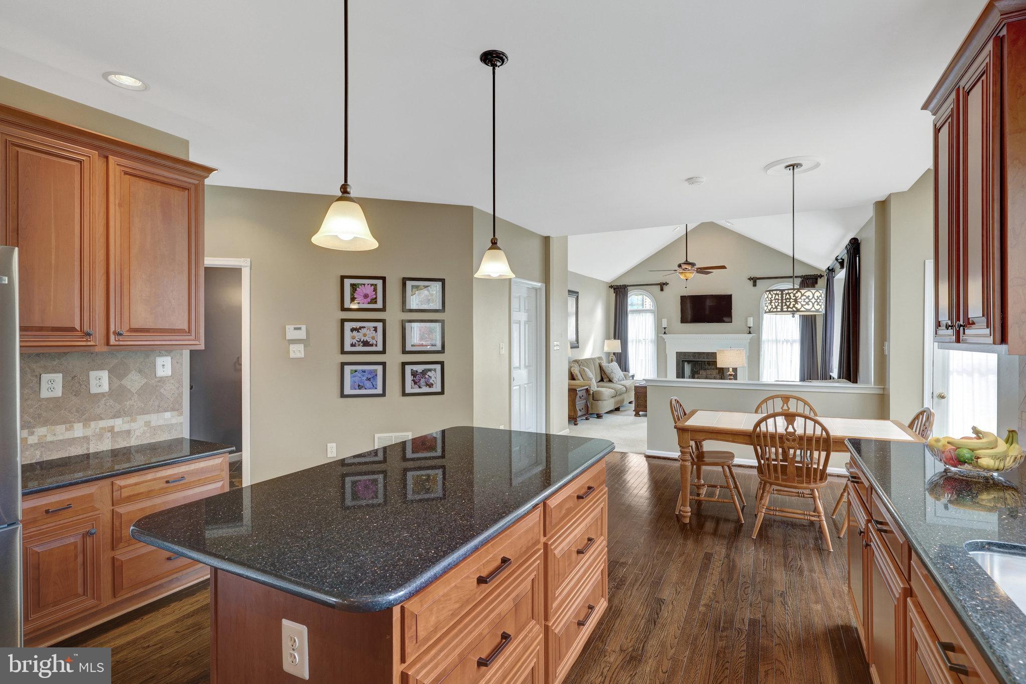 12513 Ridgegate Drive Herndon, VA 20170 - Photo 20 of 72 Kitchen/Breakfast area