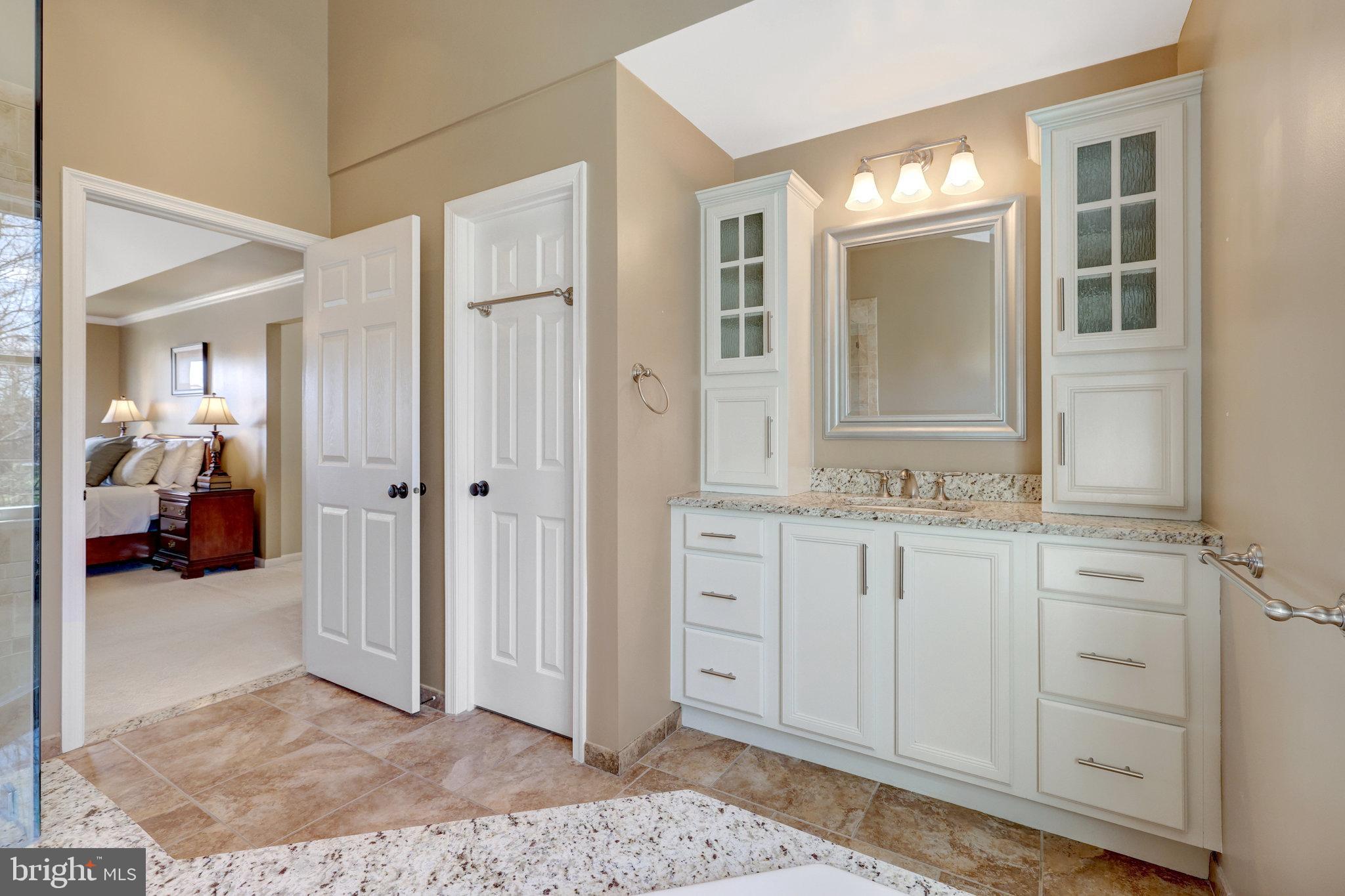 12513 Ridgegate Drive Herndon, VA 20170 - Photo 36 of 72 Primary Bathroom