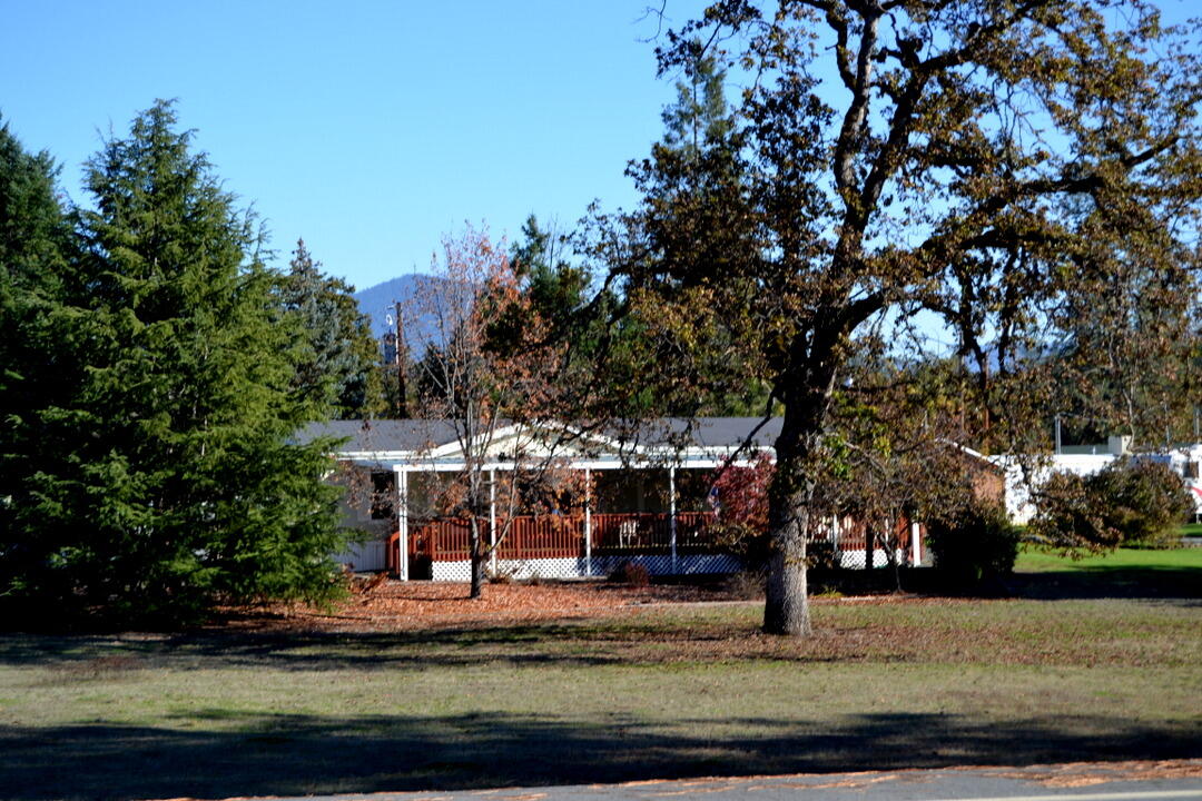 965 Galice Road, Unit 11 Merlin, OR 97532 - Photo 1 of 40 DSC_6225