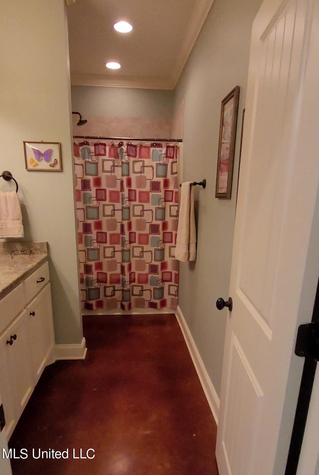 20148 Midway Road Terry, MS 39170 - Photo 26 of 31 Guest Shower