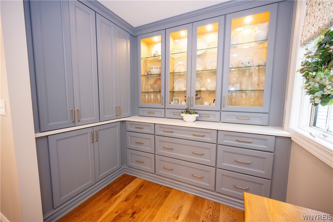5217 Tonawanda Creek Road Pendleton, NY 14120 - Photo 37 of 50 Pantry space