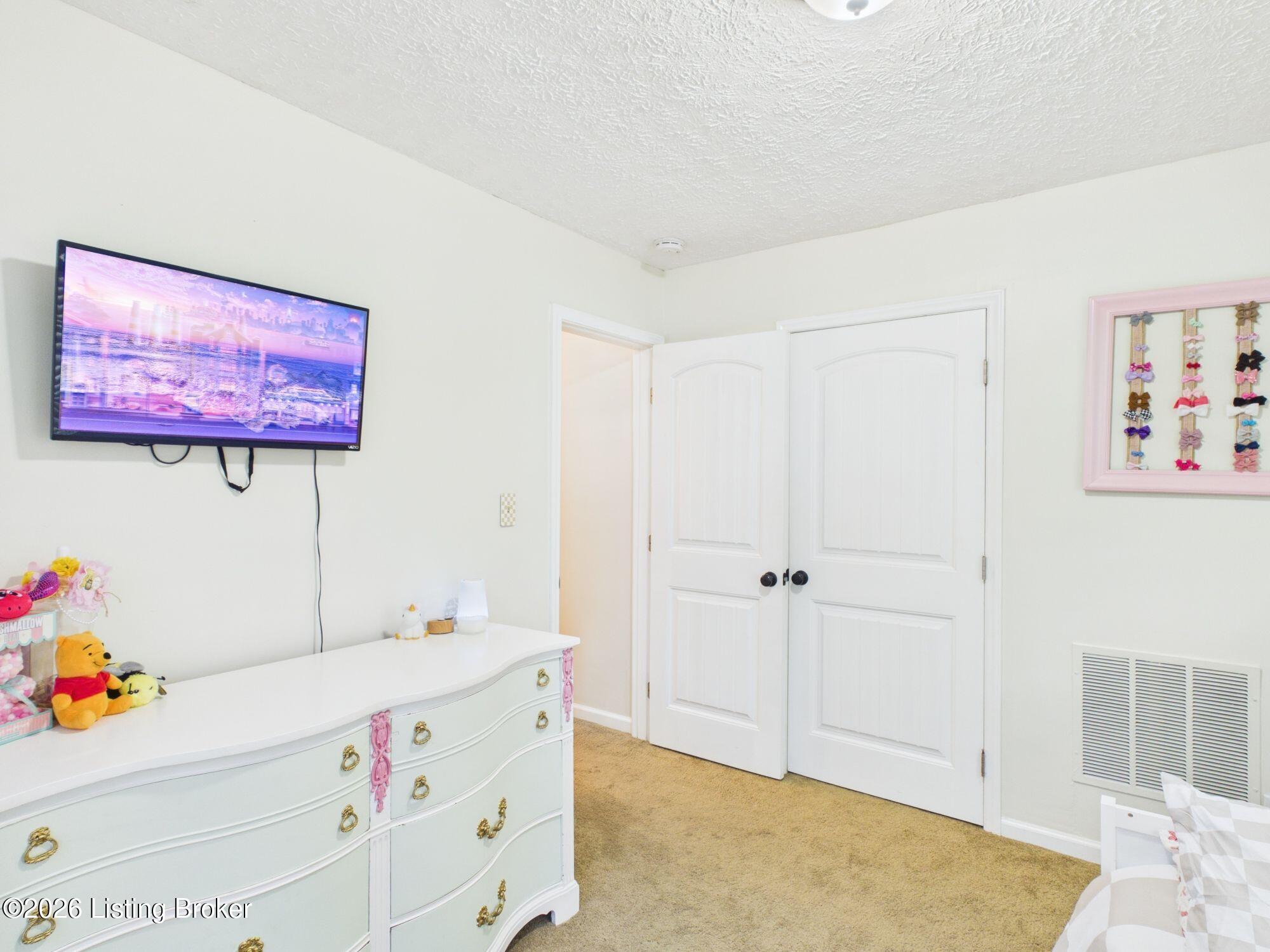 6617 West Orell Road Louisville, KY 40272 - Photo 29 of 50 CAM04197G0-PR0047-STILL017