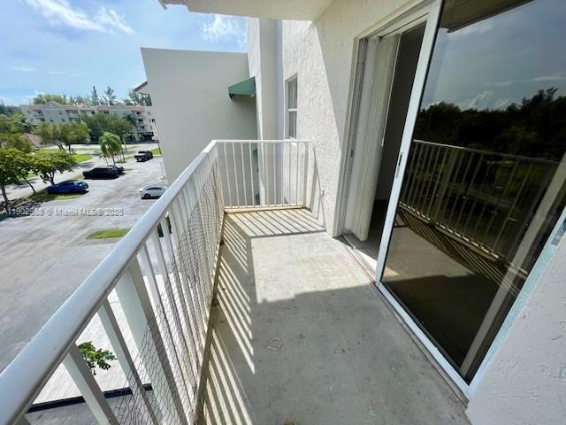 8260 Southwest 210th Street, Unit 311 Cutler Bay, FL 33189 - Photo 7 of 17