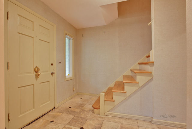 211 Riverside Drive Northfield, IL 60093 - Photo 2 of 25