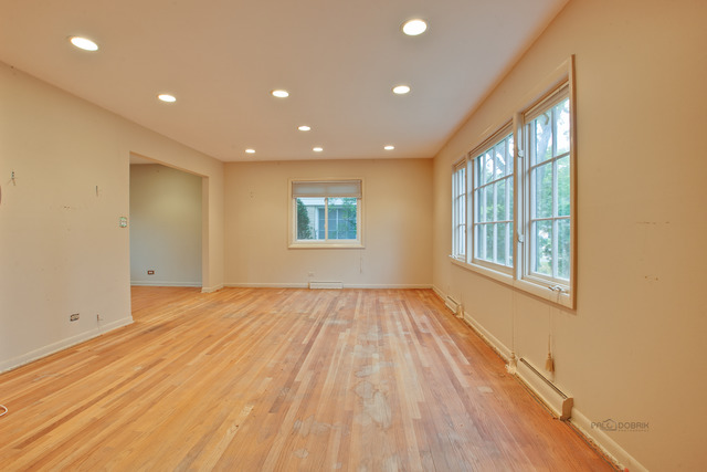 211 Riverside Drive Northfield, IL 60093 - Photo 3 of 25