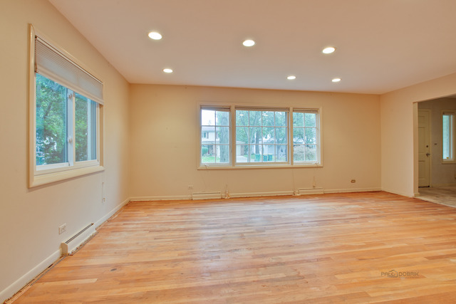 211 Riverside Drive Northfield, IL 60093 - Photo 4 of 25