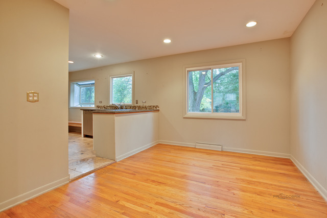211 Riverside Drive Northfield, IL 60093 - Photo 6 of 25