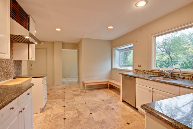 211 Riverside Drive Northfield, IL 60093 - Photo 8 of 25