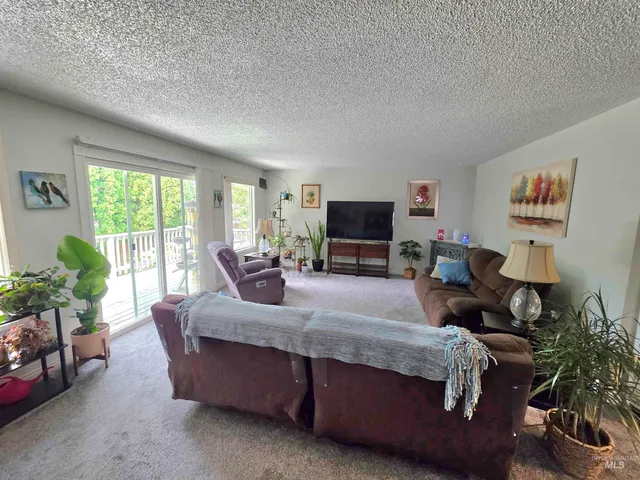 $399,999 | 2390 Rolling Hills Drive, Clarkston, WA 99403