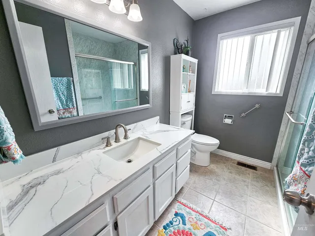 $399,999 | 2390 Rolling Hills Drive, Clarkston, WA 99403